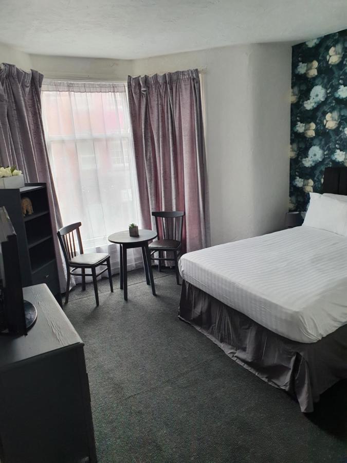 Balkan Hotel Blackpool Esterno foto